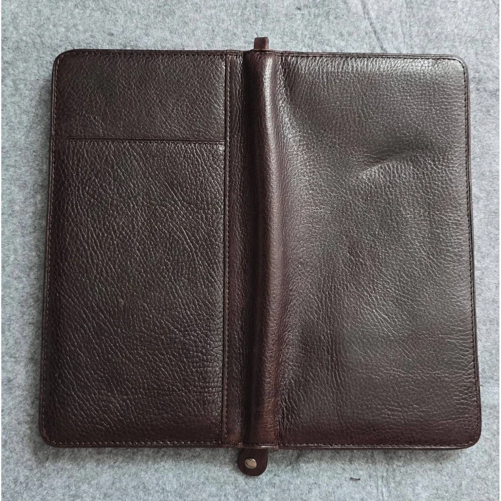 NWOT Wilsons Leather Pelle Studio brown leather zip-around travel organizer